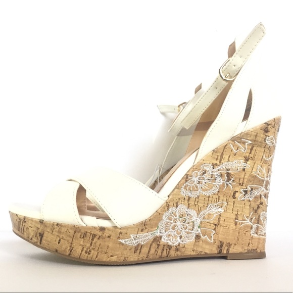 Jasmin Shoes - Jasmin wedges white with floral embroidery size 10